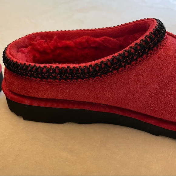 Uggs - size 5 kids (7 Womans) - Picture 14 of 15